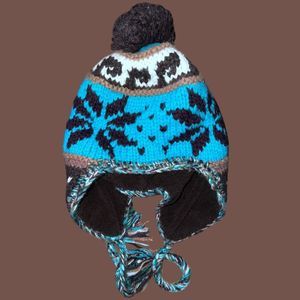American Eagle Outfitters Blue Black White Knit Pom-Pom Earflap Hat